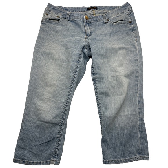 Seven 7 Luxe Women's Capris, Embroidered Back Pockets,‎ Size 16 - Picture 4 of 10